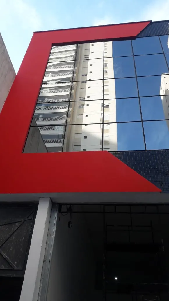 Renovação de fachada comercial — Almeida Reis