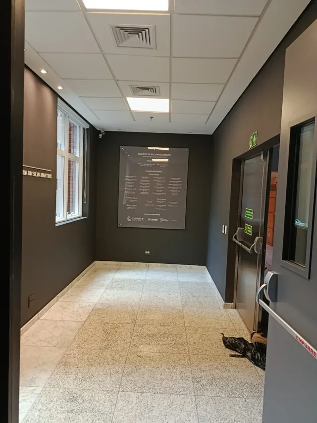 Pintura de corredor corporativo — Almeida Reis