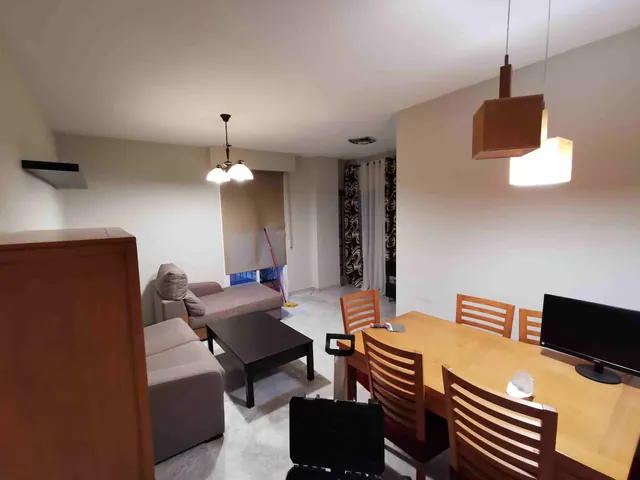 Sala com pintura clara do portfólio geral da Almeida Reis